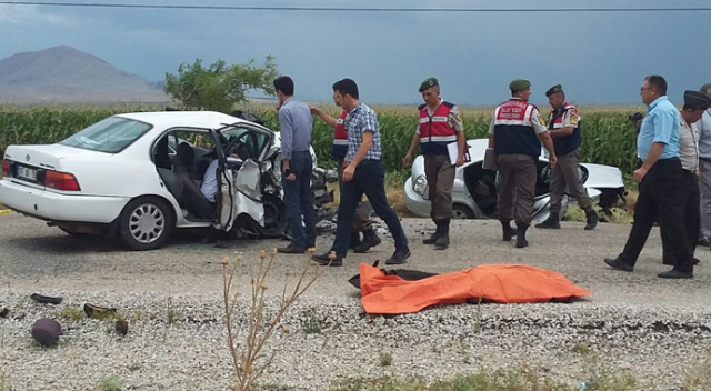 Karaman’da feci kaza: 6 ölü 4 yaralı Karaman’da feci kaza: 6 ölü 4 yaralı