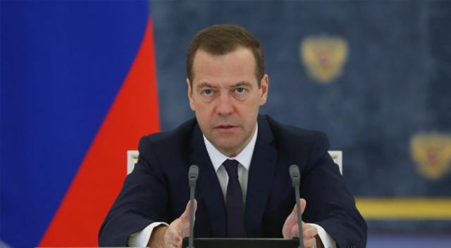 Medvedev: Trump acizlik gösterdi Medvedev: Trump acizlik gösterdi