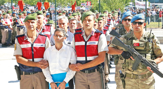 Mürtet sanıkları