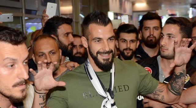 Negredo, İstanbul'a geldi Negredo, İstanbul'a geldi