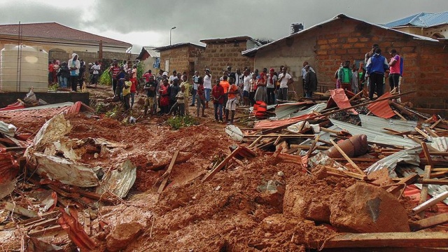 Sierra Leone için dünyaya yardım çağrısı Sierra Leone için dünyaya yardım çağrısı