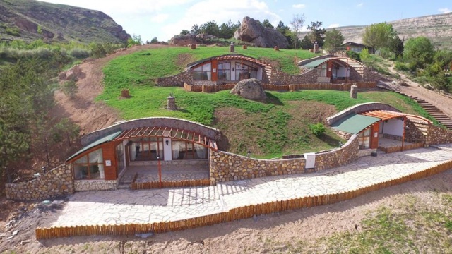 Sivas&#039;a 17 &#039;Hobbit Evi&#039; daha yapılıyor