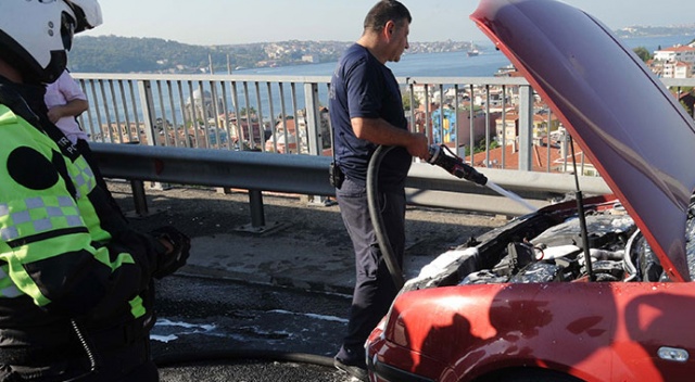 15 Temmuz Şehitler Köprüsü&#039;nde araç yangını