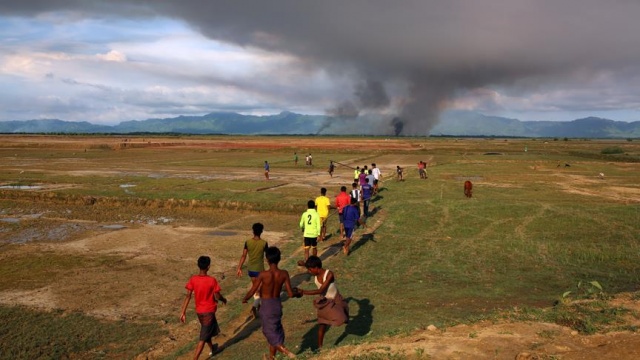 Arakan&#039;da Müslüman köyleri kundaklanmaya devam ediyor