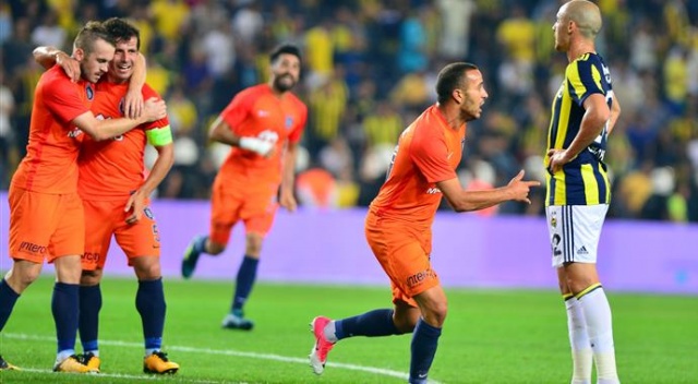 Başakşehir, Kadıköy'de ilk galibiyetini aldı Başakşehir, Kadıköy'de ilk galibiyetini aldı