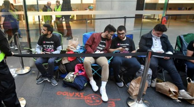 iPhone 8 çılgınlığı başladı
