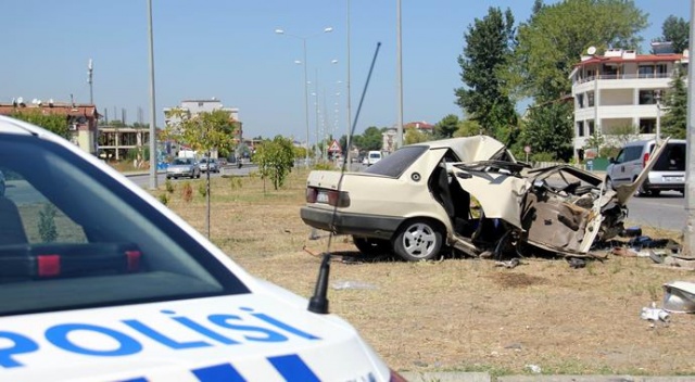 Samsun'da feci kaza, 1 ölü 7 de yaralı var Samsun'da feci kaza, 1 ölü 7 de yaralı var