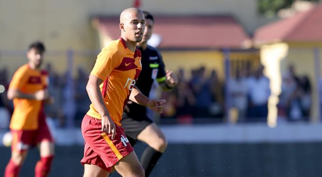Tolga'nın yerine Feghouli Tolga'nın yerine Feghouli