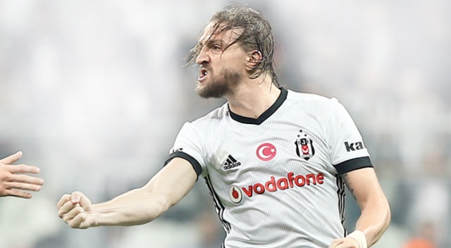 Caner Erkin&#039;e tarihî ceza