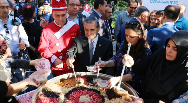 Çölyak hastaları için glutensiz aşure dağıtıldı
