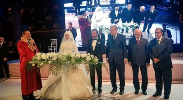 Cumhurbaşkanı Erdoğan nikâh şahidi oldu