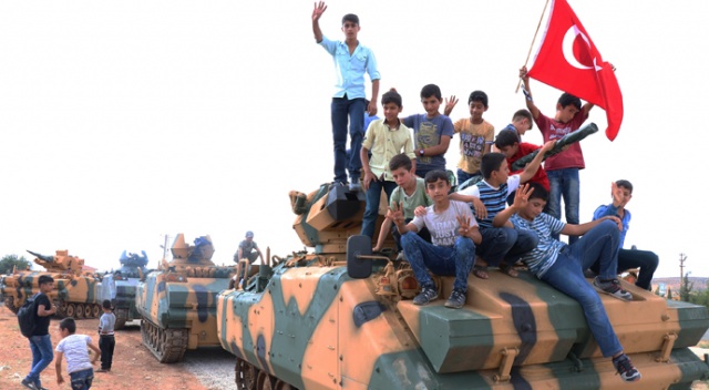 Hatay'da askere sevgi seli Hatay'da askere sevgi seli