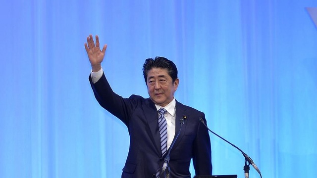 Japonya&#039;da genel seçimin galibi Başbakan Abe