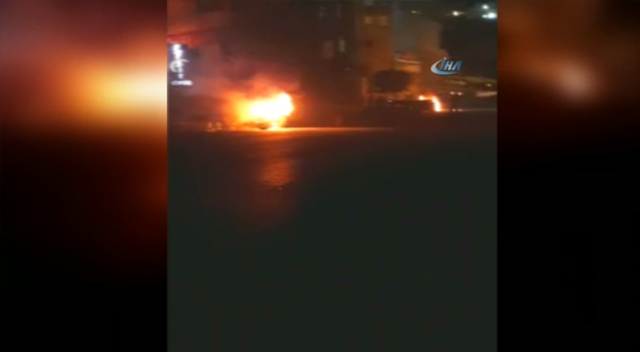 Kağıthane’de lüks araç piknik tüpüyle kundaklandı Kağıthane’de lüks araç piknik tüpüyle kundaklandı