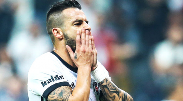 Nihat Kahveci, Negredo'yu hedef aldı: 35 olmuyor, 3,5 at bari Nihat Kahveci, Negredo'yu hedef aldı: 35 olmuyor, 3,5 at bari