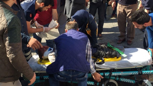 Otomobille öğrenciye çarpan kadın öğretmen ağladı