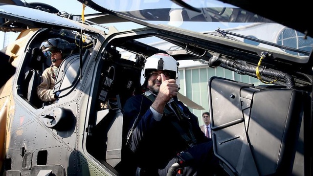 Pakistan Başbakanı, ATAK helikopteri ile test uçuşu yaptı Pakistan Başbakanı, ATAK helikopteri ile test uçuşu yaptı