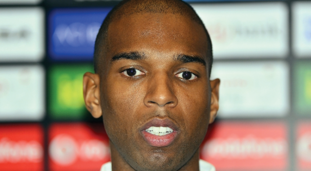 Ryan Babel: Üzerimize terlik bile attılar