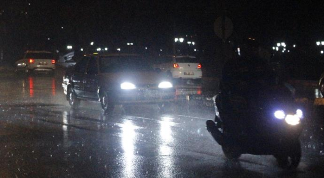 Tekirdağ'da sağanak hayatı felç etti Tekirdağ'da sağanak hayatı felç etti