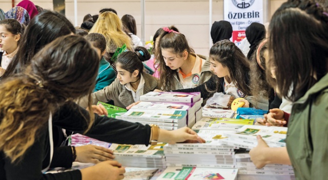 100 milyon kitap raflarda kaldı 100 milyon kitap raflarda kaldı