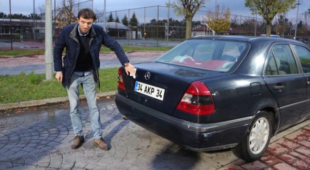 34 AKP 34 plakalı otomobilini 500 bin TL'ye satışa çıkardı 34 AKP 34 plakalı otomobilini 500 bin TL'ye satışa çıkardı