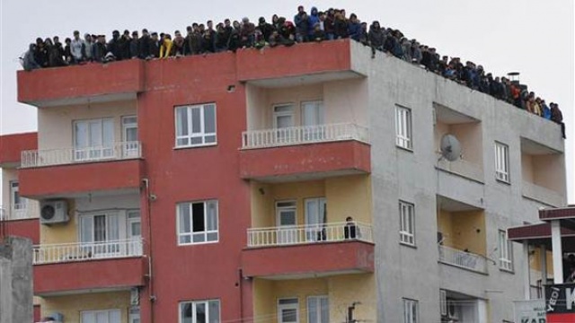 Batman’da taraftara stadyum yetmedi Batman’da taraftara stadyum yetmedi