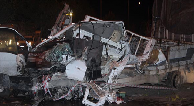 Denizli'de trafik kazası: 2 ölü 4 yaralı