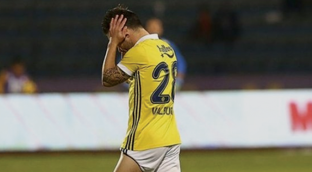 Fenerbahçe'de Valbuena ile Isla sakatlandı Fenerbahçe'de Valbuena ile Isla sakatlandı