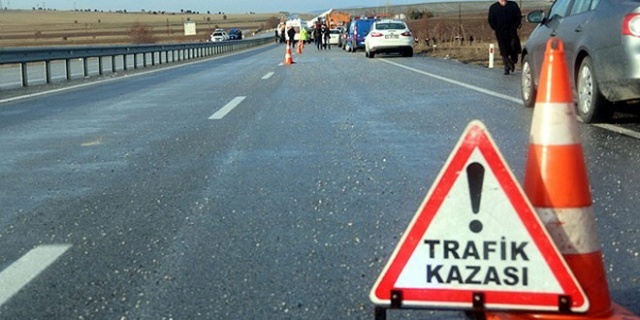 Iğdır'da trafik kazası: 1 ölü, 1 yaralı Iğdır'da trafik kazası: 1 ölü, 1 yaralı