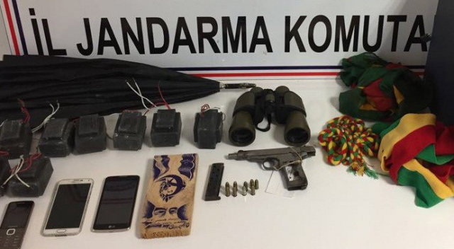 Van’da terör operasyonu: 5 gözaltı Van’da terör operasyonu: 5 gözaltı