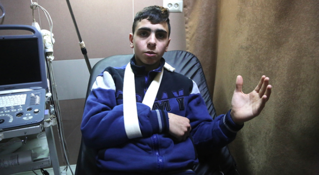 16 yaşındaki Filistinli Fevzi Cuneydi ailesine kavuştu 16 yaşındaki Filistinli Fevzi Cuneydi ailesine kavuştu