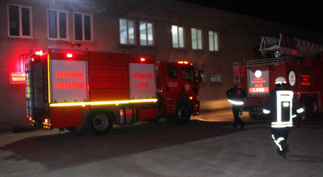 Adıyaman'da fabrika yangını korkuttu Adıyaman'da fabrika yangını korkuttu