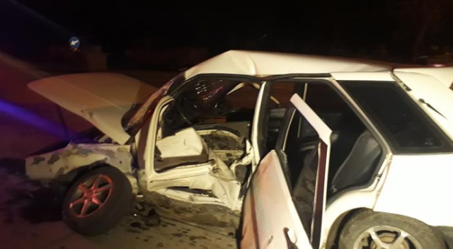 Ankara'da otomobiller çarpıştı: 1 ağır yaralı Ankara'da otomobiller çarpıştı: 1 ağır yaralı