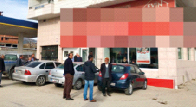 Banka soyguncusunu vatandaşlar yakaladı Banka soyguncusunu vatandaşlar yakaladı