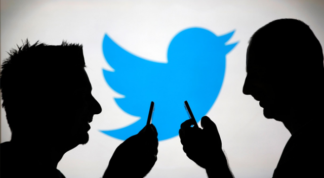 İngiltere'de aşırı sağcı grubun Twitter hesapları askıya alındı İngiltere'de aşırı sağcı grubun Twitter hesapları askıya alındı