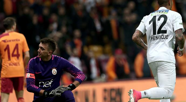 Muslera'dan taraftara teşekkür