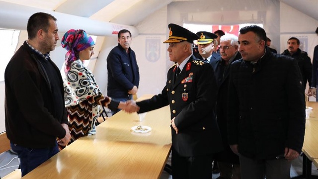 Orgeneral Çetin&#039;den şehit ailesine taziye ziyareti