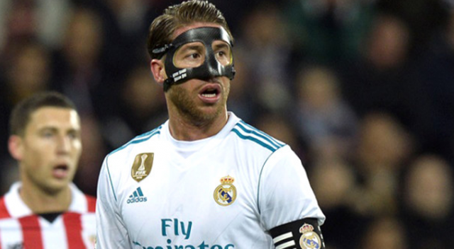 Sergio Ramos kırmızı kart gördü, tarihe geçti