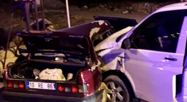 Burhaniye’de trafik kazası: 7 yaralı