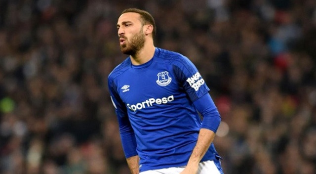 Cenk Tosun'un yanına Walcott geliyor Cenk Tosun'un yanına Walcott geliyor