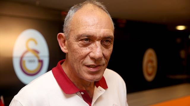 Galatasaray'da sürpriz ayrılık Galatasaray'da sürpriz ayrılık