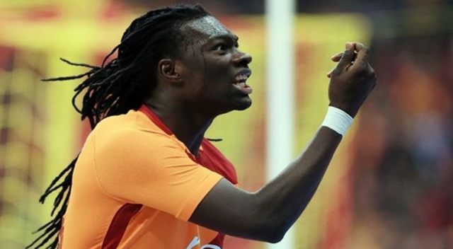 Gomis’ten ‘para’ göndermesi Gomis’ten ‘para’ göndermesi
