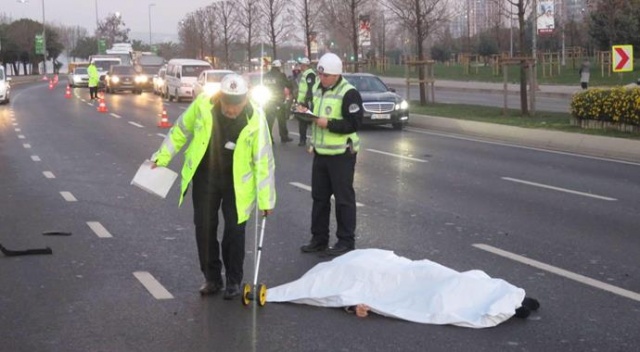 İstanbul'da feci kaza, 1 ölü var İstanbul'da feci kaza, 1 ölü var