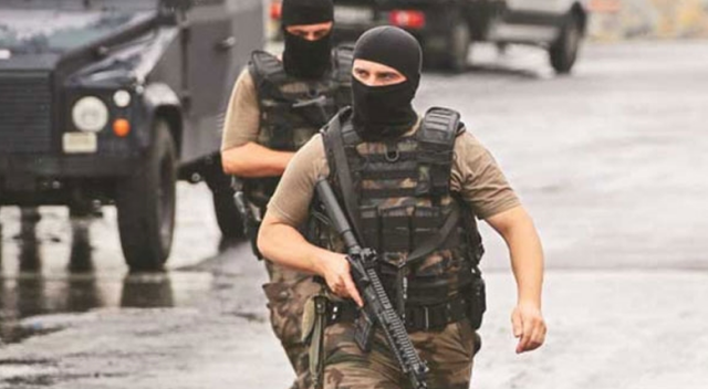 Özel Harekat sınırda hazır bekliyor! Özel Harekat sınırda hazır bekliyor!