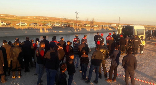 Şanlıurfa'da otomobil sulama kanalına devrildi: 2 ölü Şanlıurfa'da otomobil sulama kanalına devrildi: 2 ölü