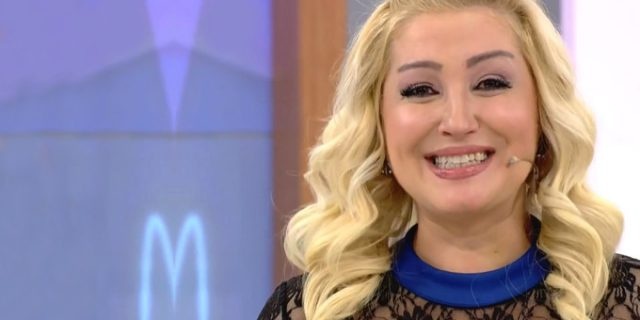 Ünlü sunucu Zahide Yetiş hamile olduğunu canlı yayında açıkladı | Zahide Yetiş kimdir? ( Zahide Yetiş hamile mi?) Ünlü sunucu Zahide Yetiş hamile olduğunu canlı yayında açıkladı | Zahide Yetiş kimdir? ( Zahide Yetiş hamile mi?)