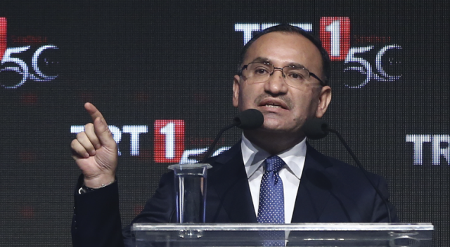 Bozdağ'dan napalm, biyolojik ve kimyasal silah açıklaması Bozdağ'dan napalm, biyolojik ve kimyasal silah açıklaması