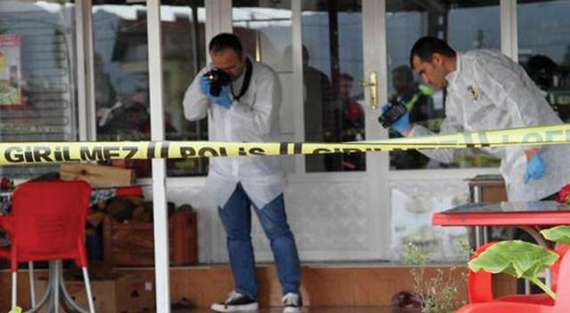 Fethiye&#039;de baba vahşeti... Gelinini öldürdü, oğlunu yaraladı