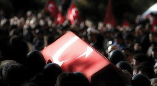 Hakkâri&#039;de polis aracı kaza yaptı: 1 şehit, 2 yaralı