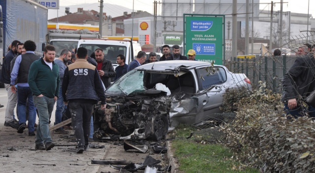 İnegöl’de feci kaza, 4 kişi yaralandı